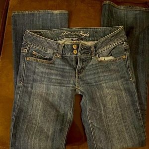 AE Jeans. Artist. Size 2 regular